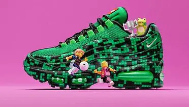 NIKE x 乐高：当足球遇上乐高，让本能开玩！