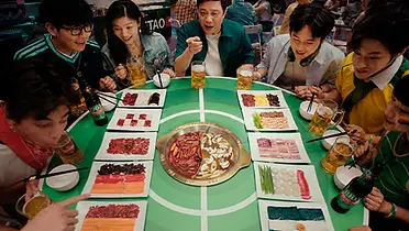 一瓶青岛啤酒，把世界杯变成“桌游”